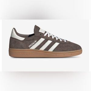 New in box Earth Strata Adidas Spezial size 8 1/2
